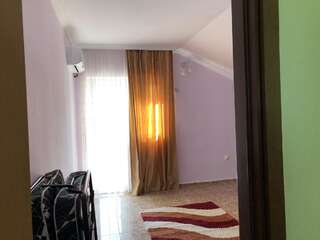 Загородные дома Shamili Махинджаури Двухместный номер с 2 отдельными кроватями и ванной комнатой-2